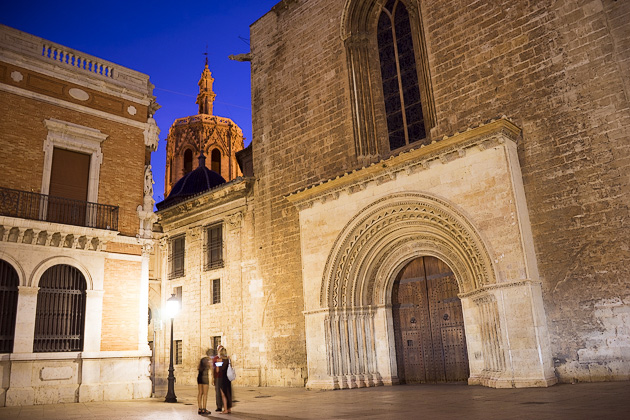 Read more about the article Valencia At Night
