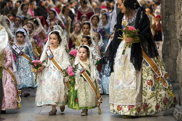 La Ofrenda - Flowers for the Virgin - For 91 Days Valencia Travel Blog